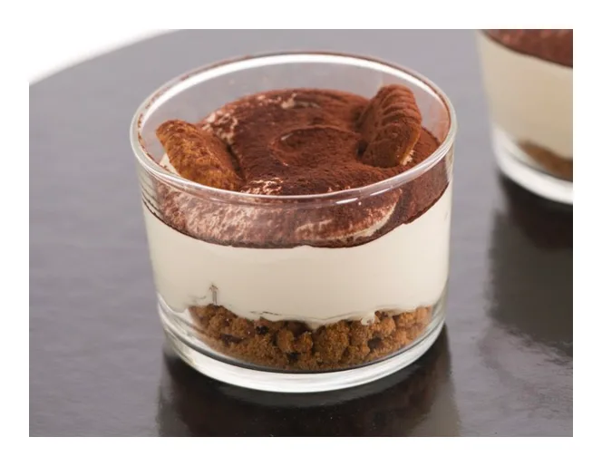 - Tiramisu im Glas 120g x 10pcs